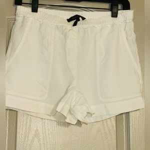 Linen shorts